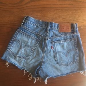 Levi’s Jean shorts 25